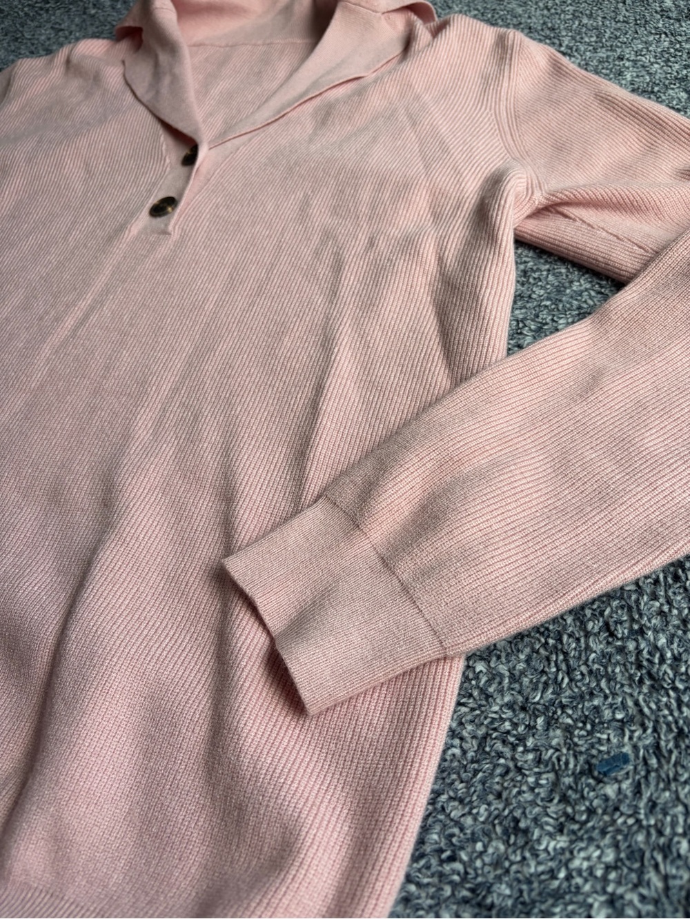 Soft Pink Ribbed Button-Front Women's Sweater - Picture 4 of 9